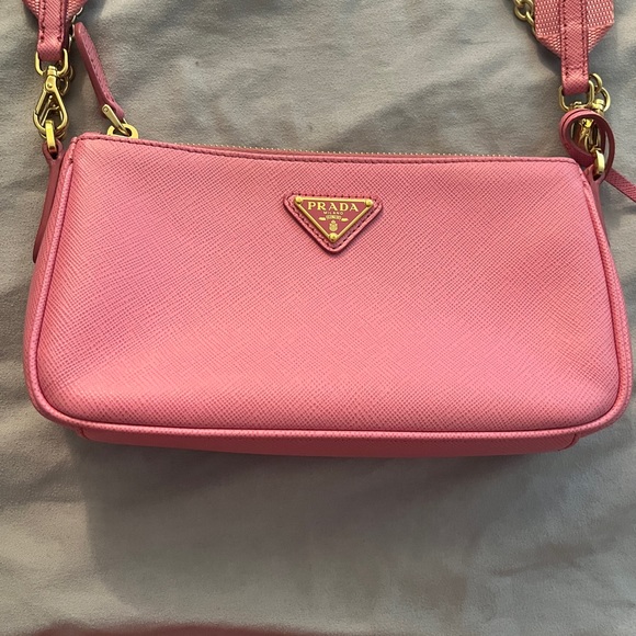 Authentic Prada Logo Saffiano Leather - Picture 2 of 9